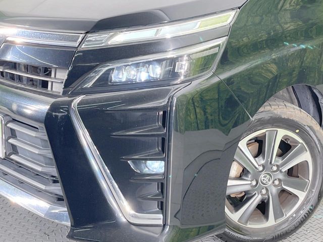 TOYOTA VOXY 2017 Image 31