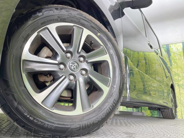 TOYOTA VOXY 2017 Image 31