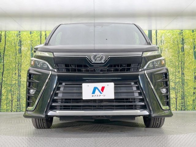 TOYOTA VOXY 2017 Image 31