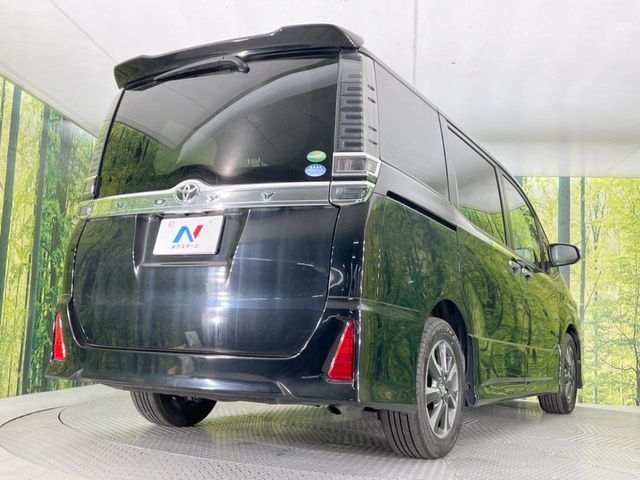 TOYOTA VOXY 2017 Image 31