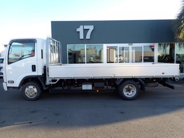 ISUZU ELF 2018 Image 31