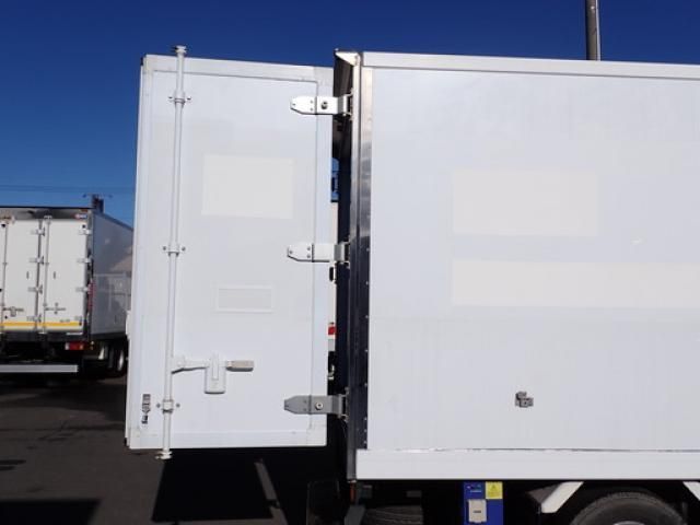 MITSUBISHI CANTER 2020 Image 31