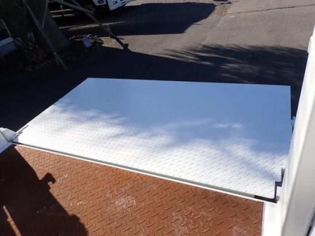 ISUZU ELF 2018 Image 31