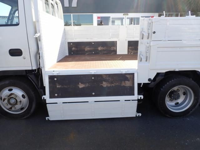 ISUZU ELF 2018 Image 31