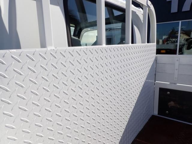 ISUZU ELF 2018 Image 31