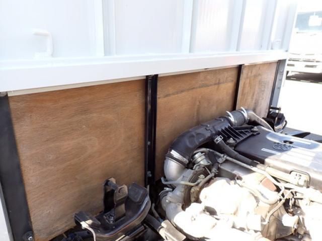 ISUZU ELF 2018 Image 31