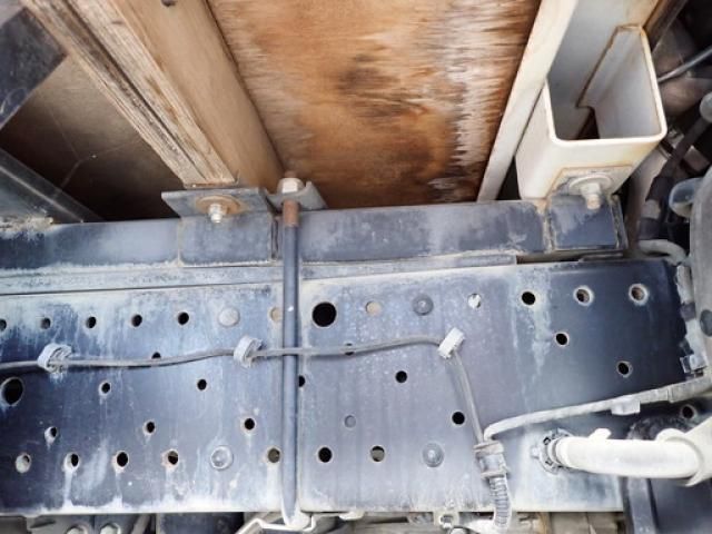 ISUZU ELF 2018 Image 31