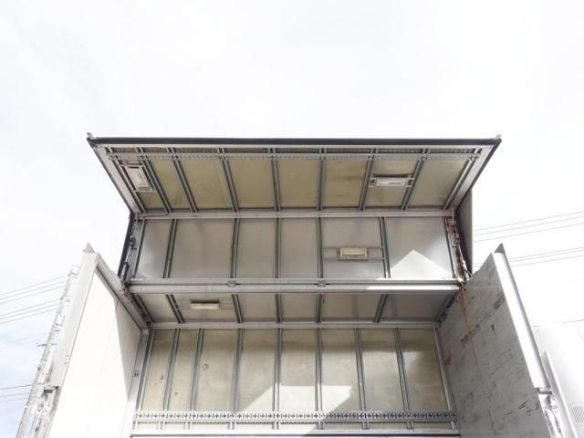 MITSUBISHI FUSOU FIGHTER 2009 Image 31