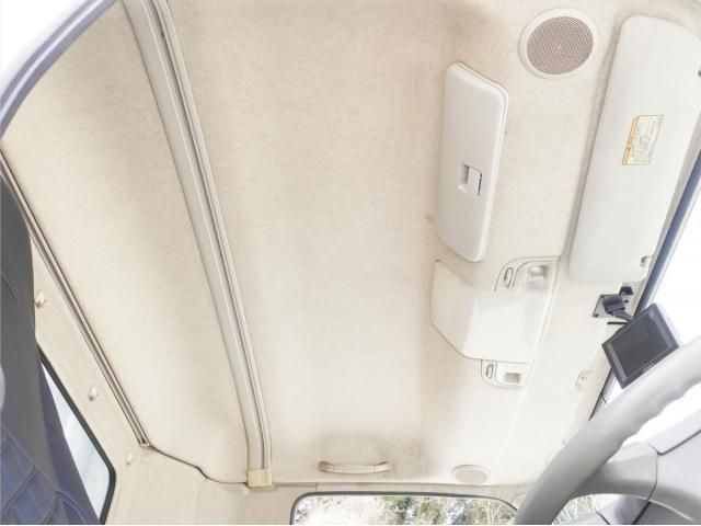 MITSUBISHI FUSOU FIGHTER 2009 Image 31