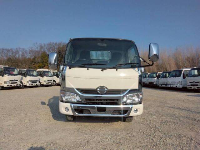 HINO DUTRO 2016 Image 31