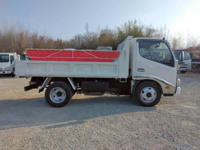 HINO DUTRO 2016 Image 31