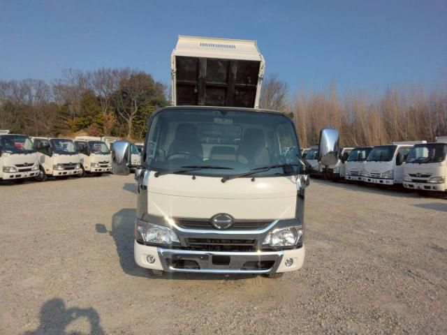 HINO DUTRO 2016 Image 31