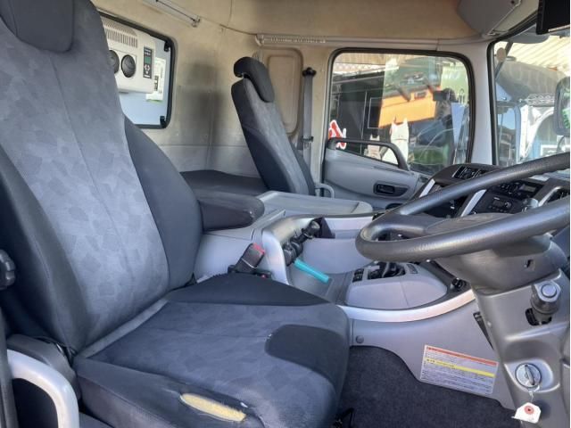 NISSAN DIESEL QUON 2016 Image 31