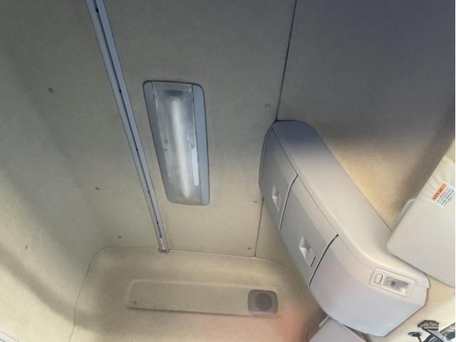 NISSAN DIESEL QUON 2016 Image 31