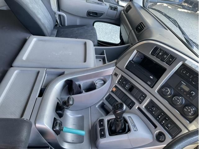 NISSAN DIESEL QUON 2016 Image 31