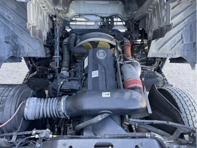 NISSAN DIESEL QUON 2016 Image 31