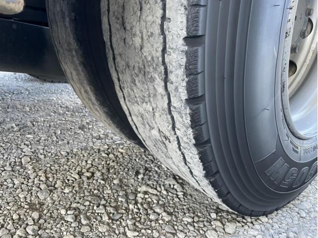 NISSAN DIESEL QUON 2017 Image 31