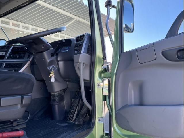 NISSAN DIESEL QUON 2017 Image 31