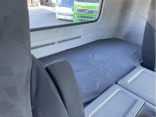 NISSAN DIESEL QUON 2017 Image 31