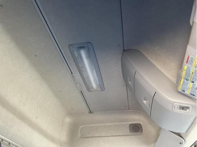 NISSAN DIESEL QUON 2017 Image 31