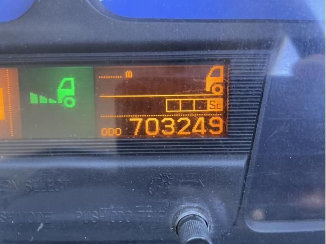 NISSAN DIESEL QUON 2017 Image 31