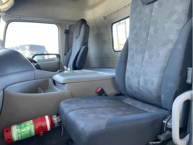 NISSAN DIESEL QUON 2017 Image 31