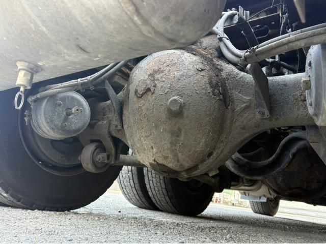 NISSAN DIESEL QUON 2012 Image 31