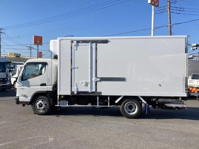 MITSUBISHI CANTER 2025 Image 31