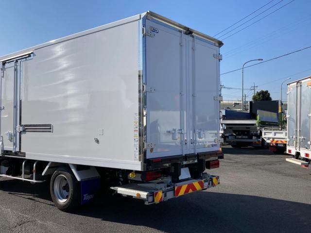 MITSUBISHI CANTER 2025 Image 31