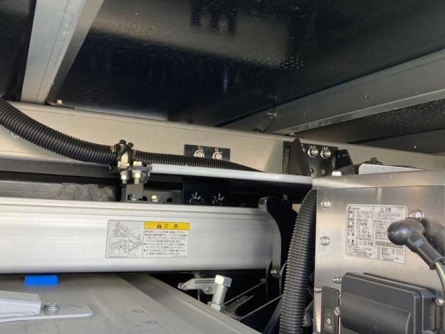 MITSUBISHI CANTER 2025 Image 31