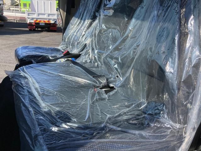 MITSUBISHI CANTER 2025 Image 31