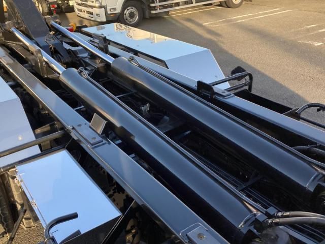 HINO PROFIA 2025 Image 31