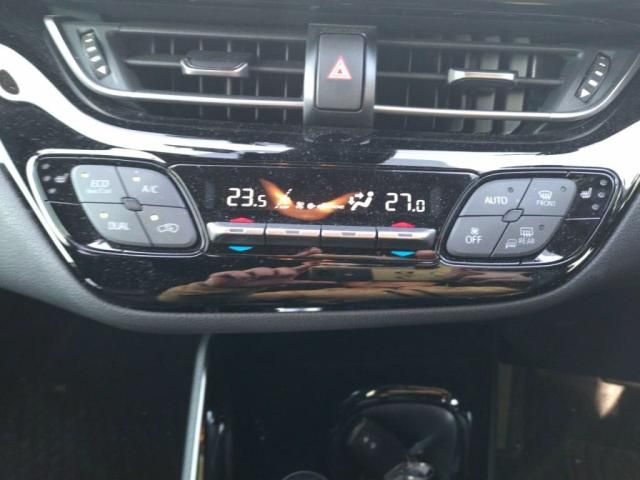 TOYOTA C-HR 2021 Image 31