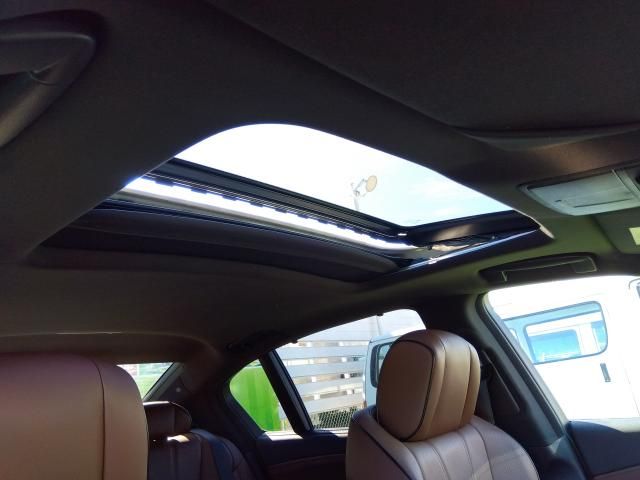 HONDA LEGEND HYBRID 2018 Image 31