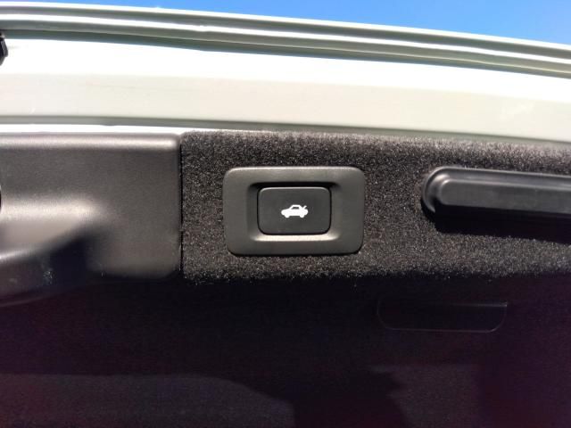 HONDA LEGEND HYBRID 2018 Image 31