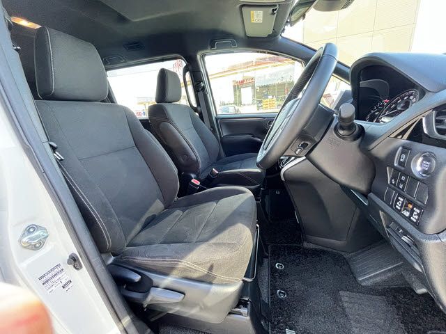 TOYOTA ESQUIRE 2019 Image 31