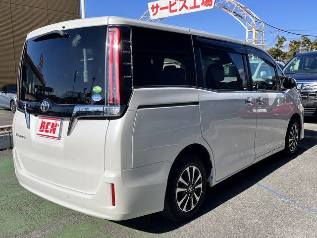 TOYOTA ESQUIRE 2019 Image 31