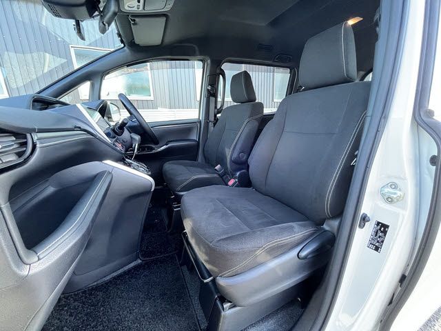 TOYOTA ESQUIRE 2019 Image 31