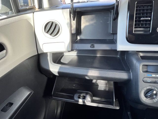 SUZUKI MR WAGON 2013 Image 31