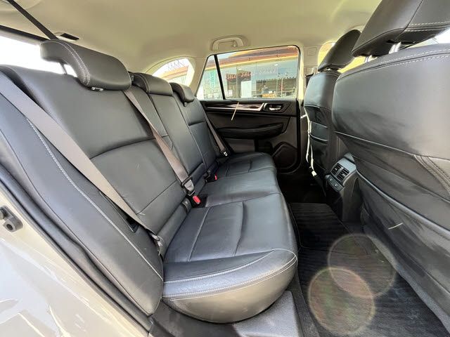SUBARU LEGACY OUTBACK 2017 Image 31