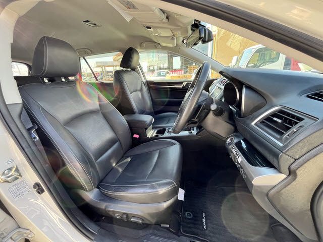 SUBARU LEGACY OUTBACK 2017 Image 31