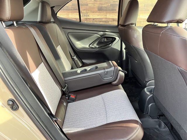 TOYOTA YARIS CROSS HYBRID 2022 Image 31