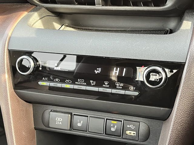 TOYOTA YARIS CROSS HYBRID 2022 Image 31