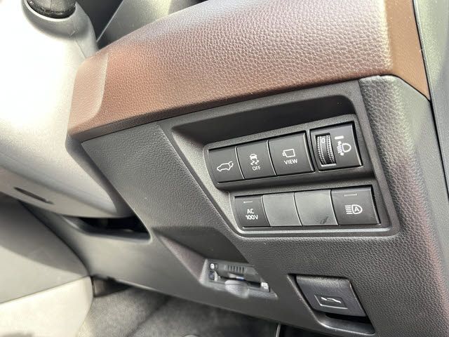 TOYOTA YARIS CROSS HYBRID 2022 Image 31