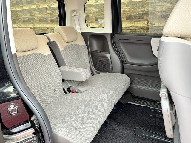 HONDA N BOX 2023 Image 31