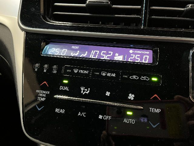 TOYOTA ESTIMA HYBRID 4WD 2018 Image 31