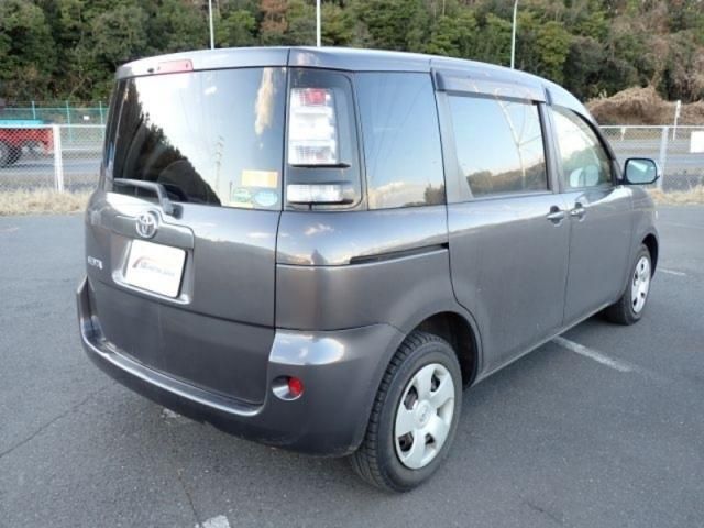 TOYOTA SIENTA 2015 Image 31