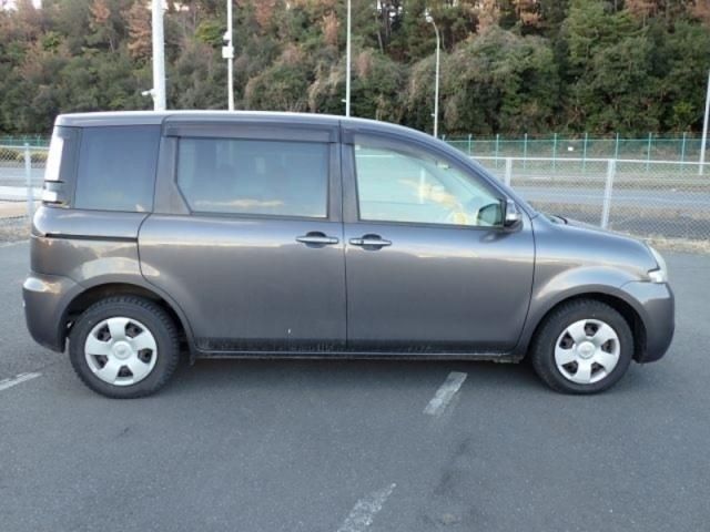TOYOTA SIENTA 2015 Image 31
