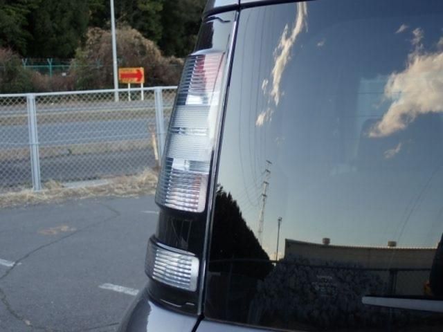 TOYOTA SIENTA 2015 Image 31