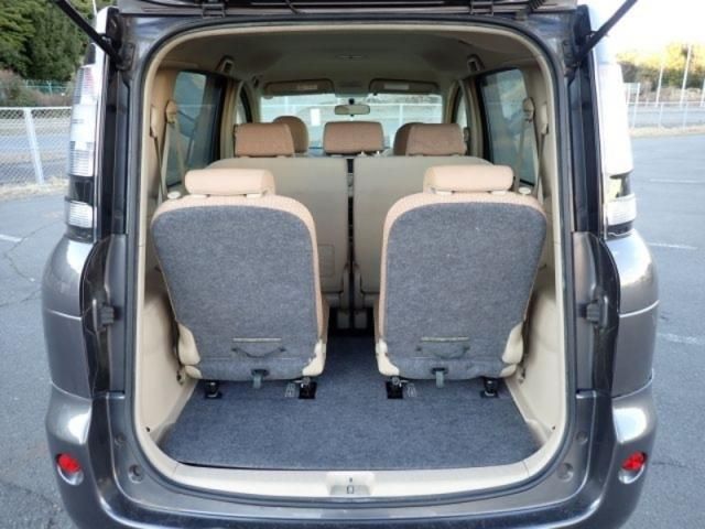 TOYOTA SIENTA 2015 Image 31